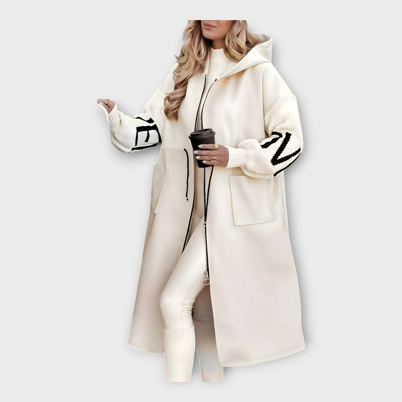 Κομψό Μακρύ Παλτό με Μοντέρνες Λεπτομέρειες